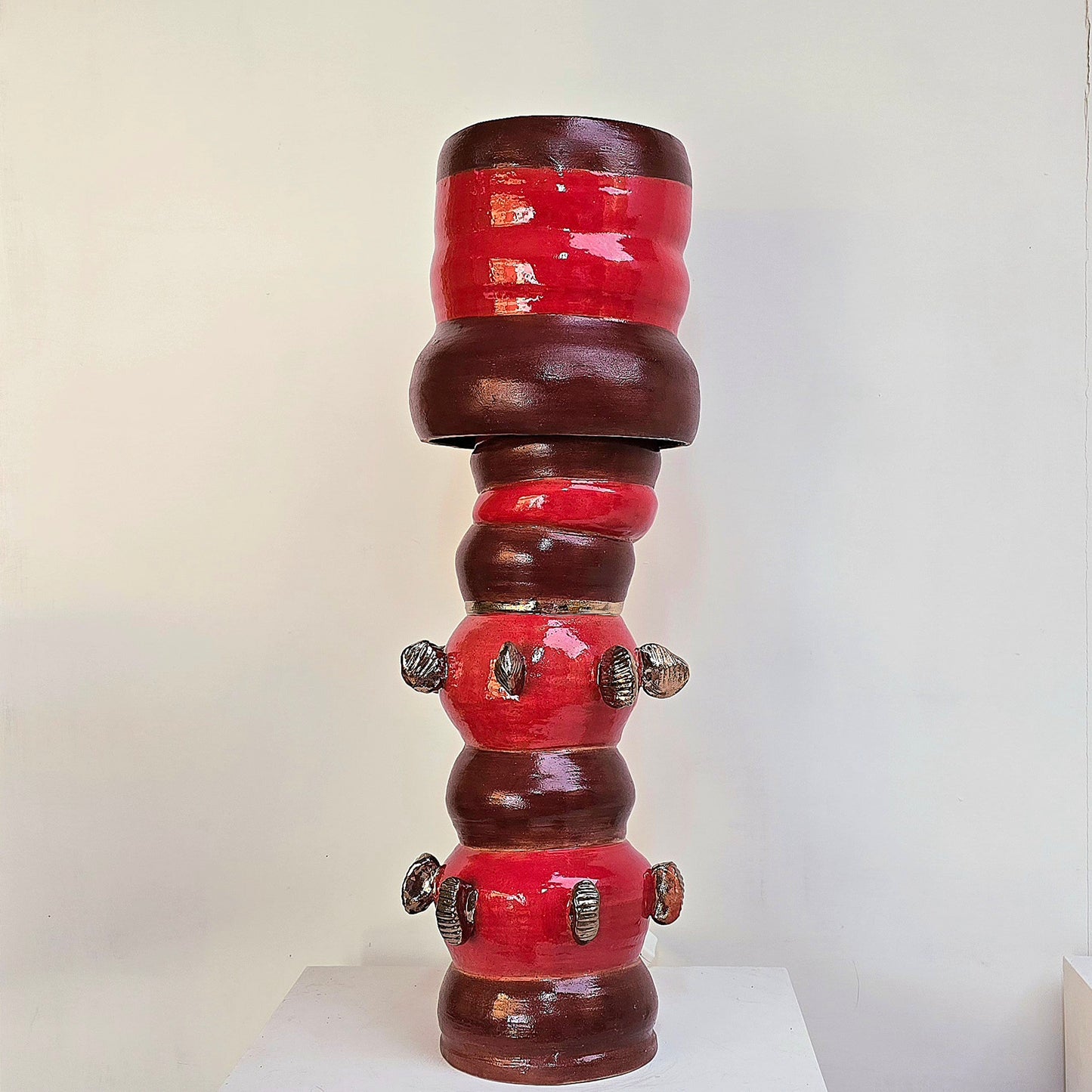 Juyeon Kim- 'Red and Brown Column Lamp'