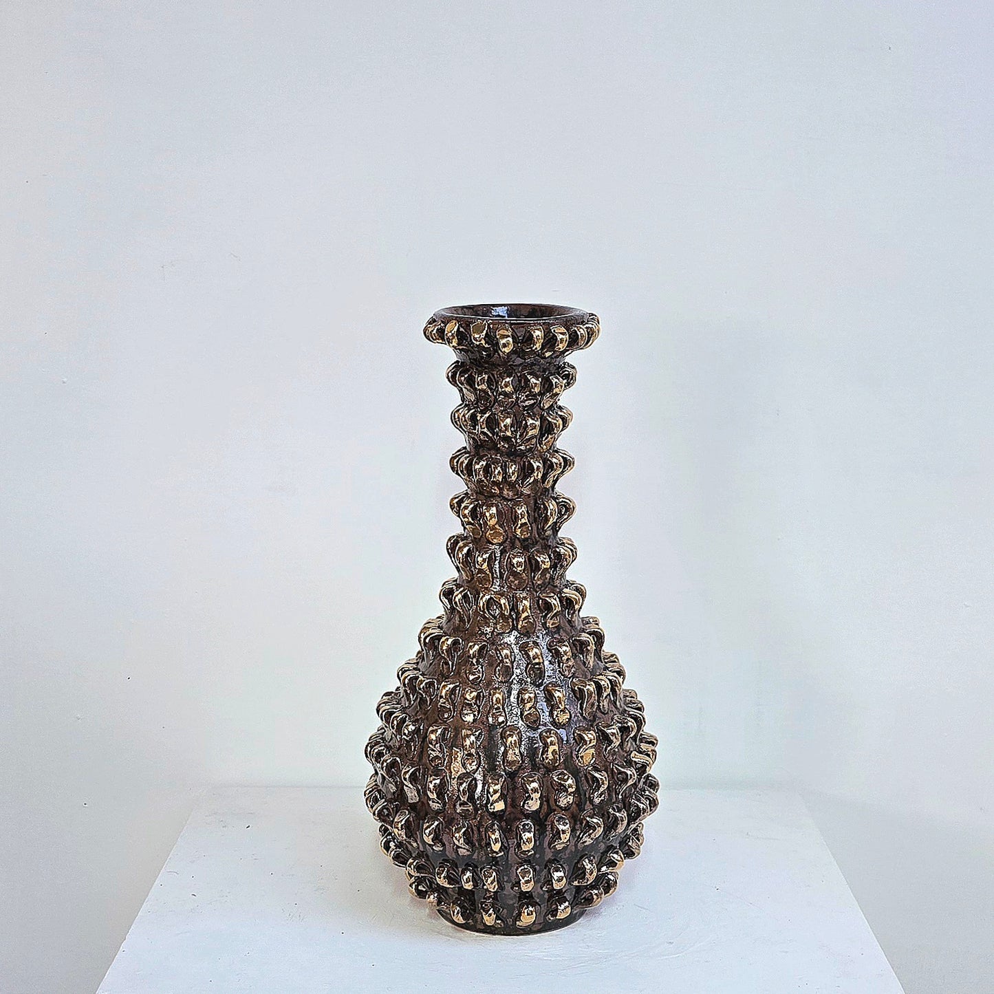 Juyeon Kim- 'Embroider Vase'